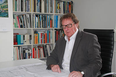 Dr Bauer